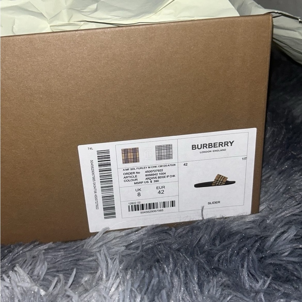 BRAND NEW BURBERRY SLIDES
